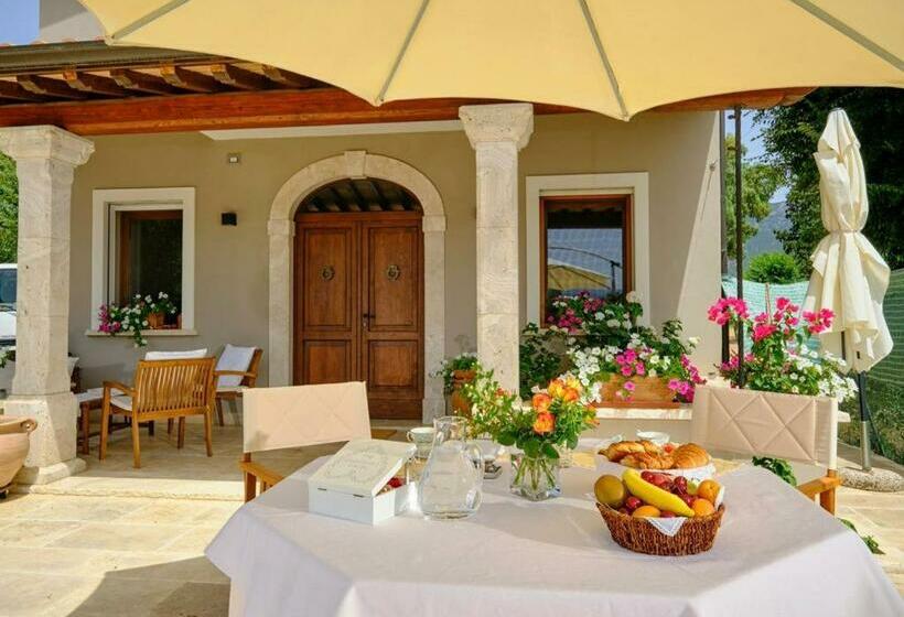 צימר Corte Dei Mirti, Camere Signorili