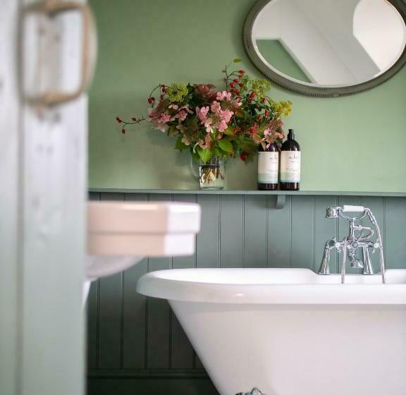 住宿加早餐  Sawcliffe Manor Country House With Spa, Free Parking, Catering, Self Checkin, Farmstay