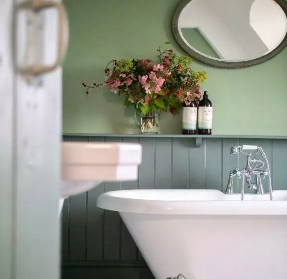 Aamiaismajoitus (B&B) Sawcliffe Manor Country House With Spa, Free Parking, Catering, Self Checkin, Farmstay