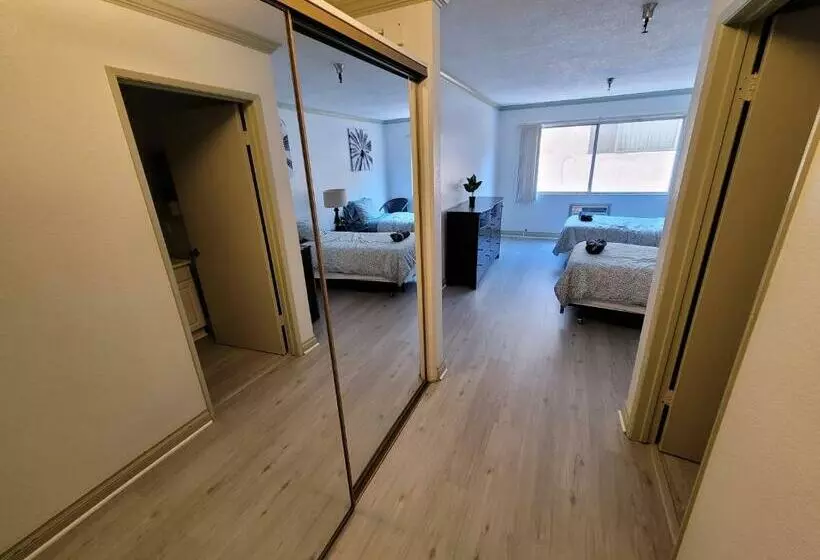 Hotelli B11 La Lovely Double Deluxe Unit