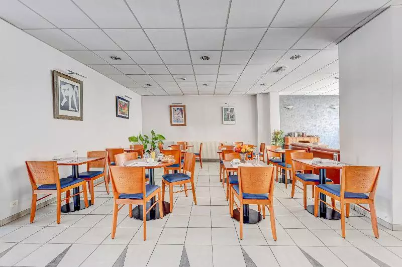 Hotelli Hôtel Robespierre Ex Idéal Hôtel Paris   Montreuil