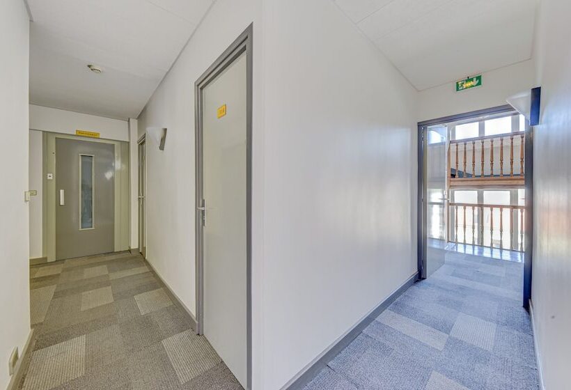 هتل Hôtel Robespierre Ex Idéal Hôtel Paris Montreuil