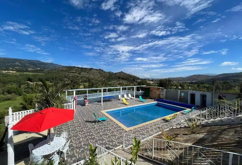 ホテル Villa Isabella Esperanza De Tinjacá Boyacá