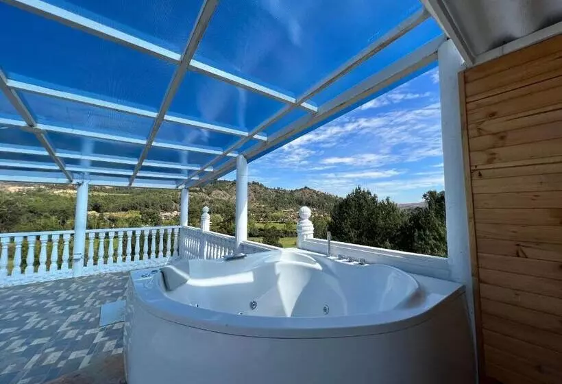 ホテル Villa Isabella Esperanza De Tinjacá Boyacá