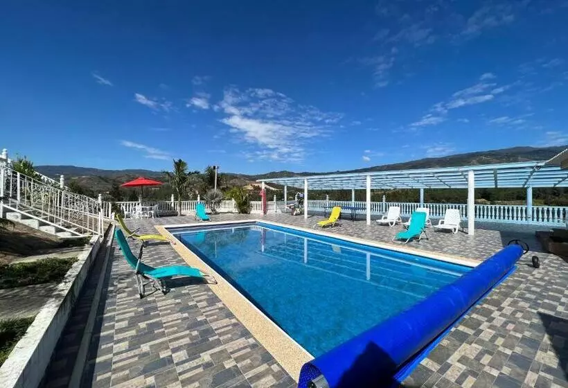 ホテル Villa Isabella Esperanza De Tinjacá Boyacá