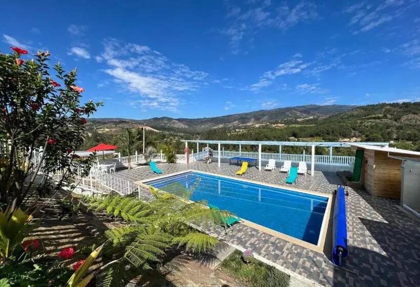ホテル Villa Isabella Esperanza De Tinjacá Boyacá