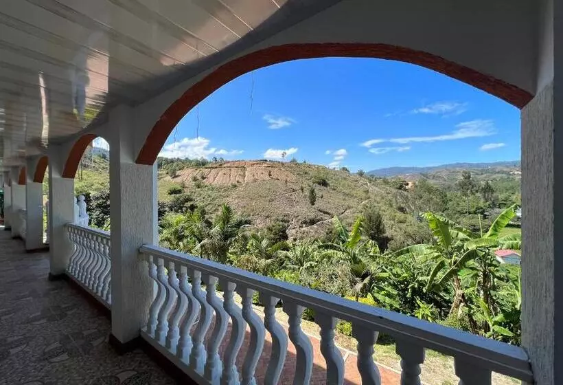 ホテル Villa Isabella Esperanza De Tinjacá Boyacá