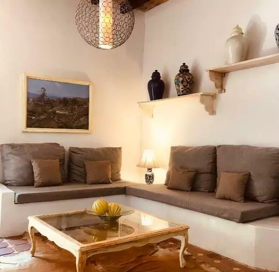 La Casita Azul