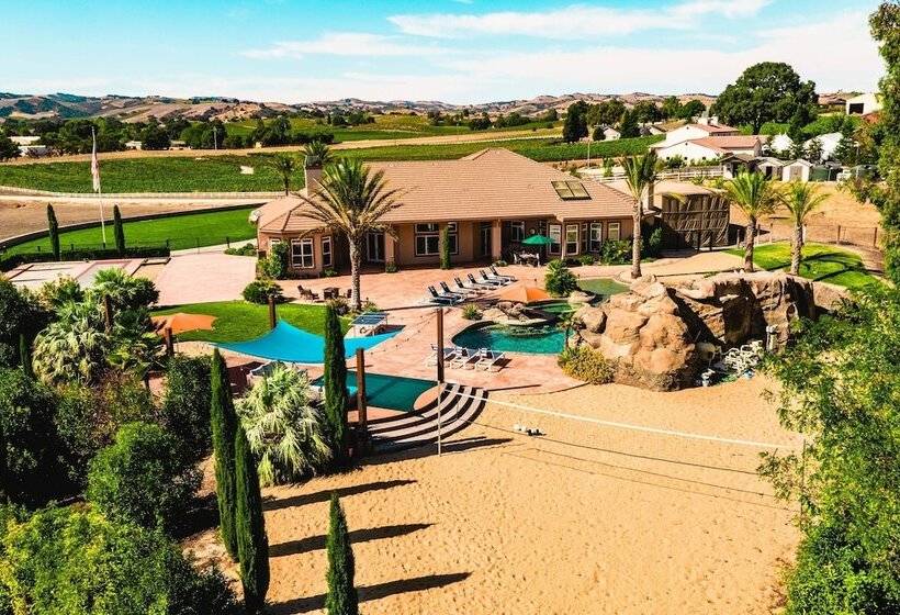 Mermaid By Avantstay Private Estate W/ Pool, Volleyball & Arcade!