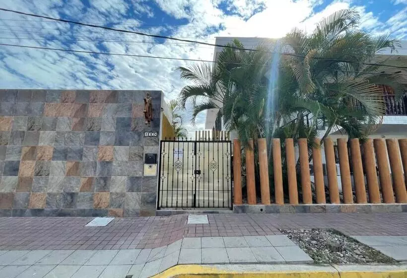 Meson Del Capitan 8 Depa En El Centro!