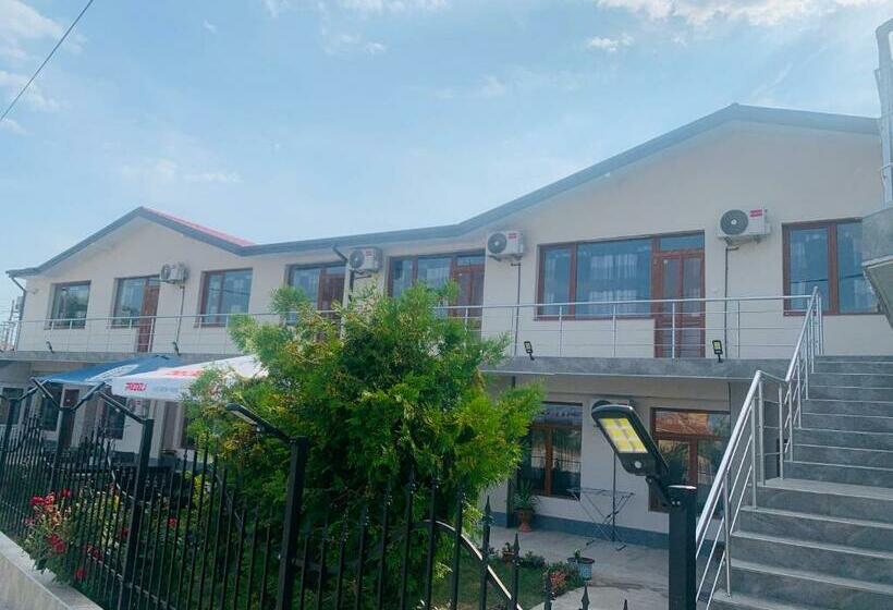 پانسیون стаи за гости ася