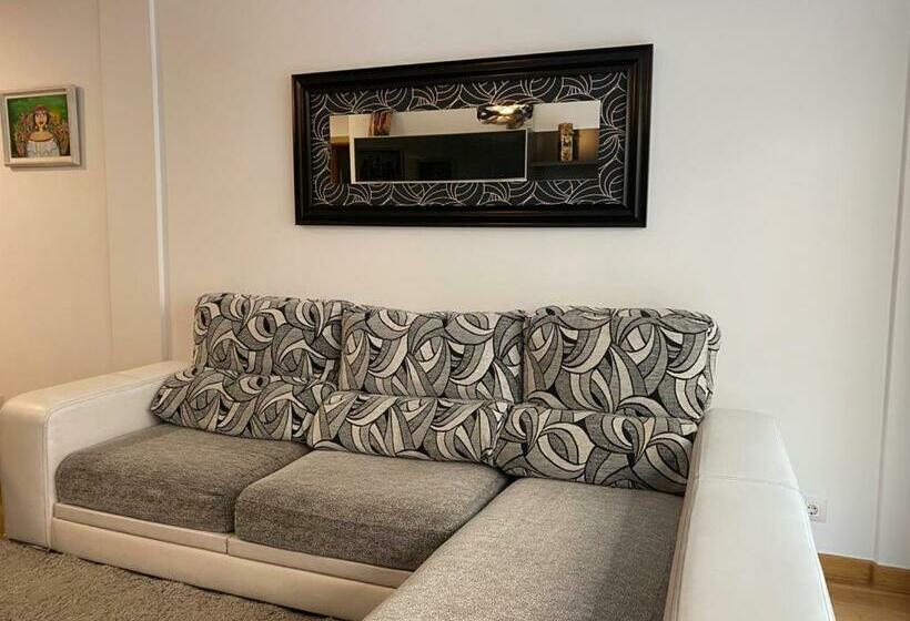 Piso Familiar Amplio Con Acceso Directo A La Playa