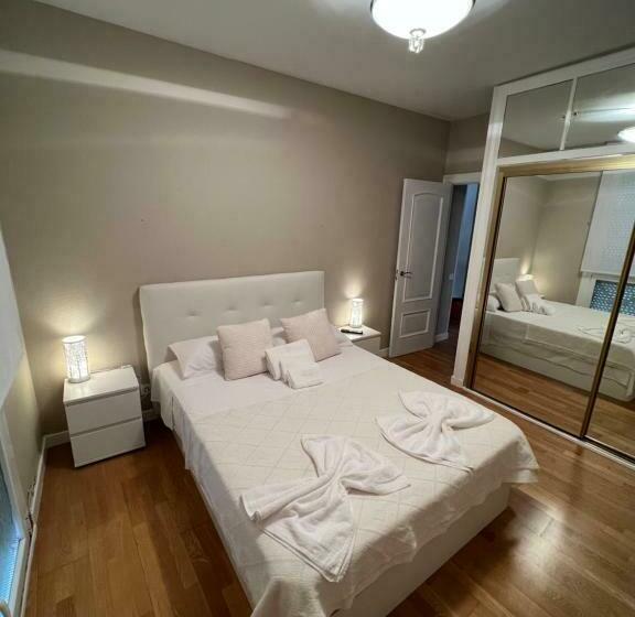 Santiago Tower View Aire Acondicionado, Casco Antiguo