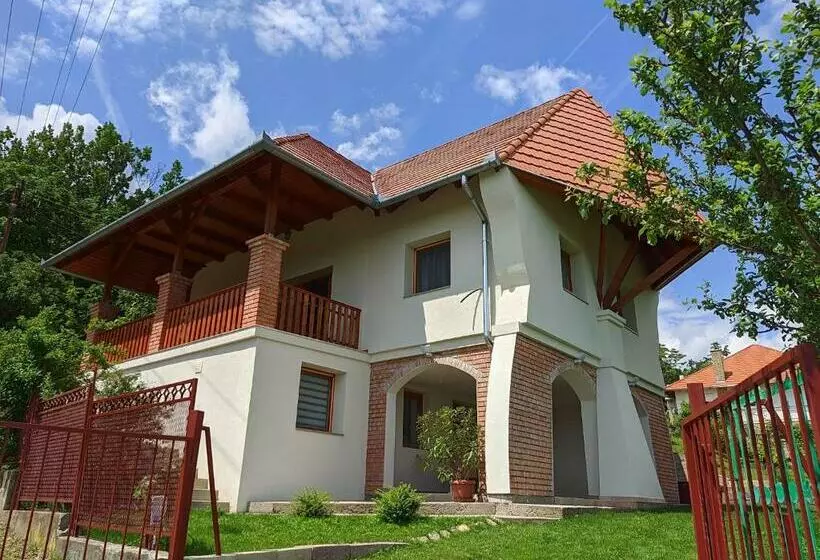 Ezüsthíd Vendégház