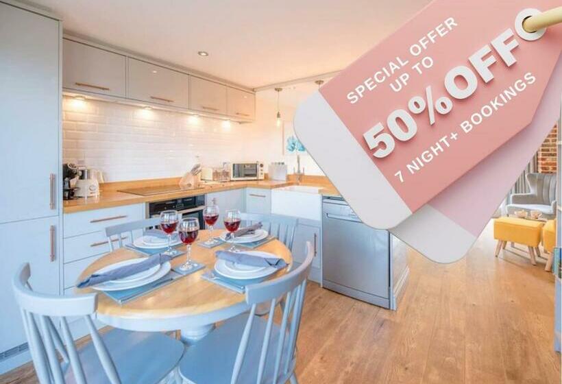 Maple Barn: Lux Rural Retreat Near Norfolk Coast