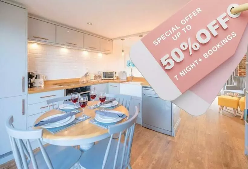 Maple Barn: Lux Rural Retreat Near Norfolk Coast