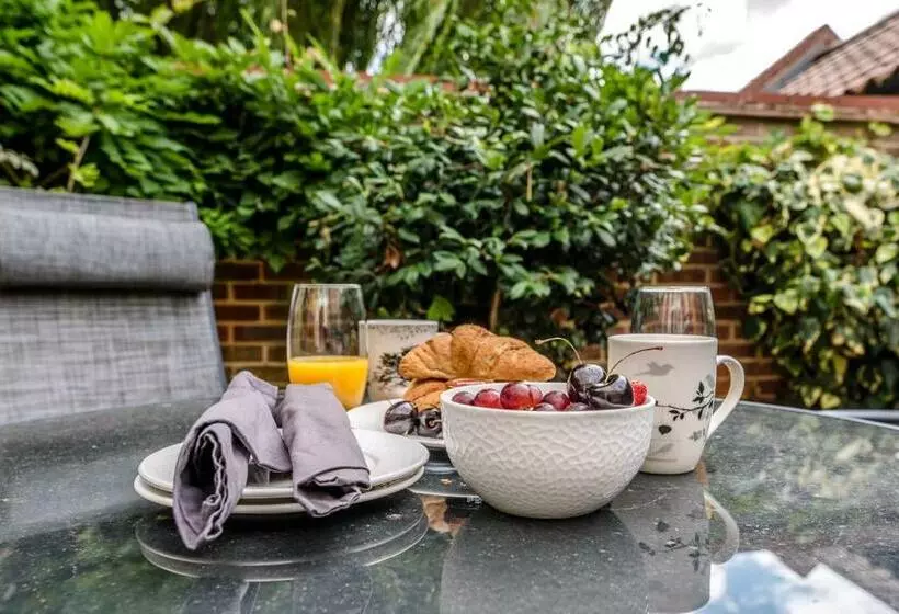 Maple Barn: Lux Rural Retreat Near Norfolk Coast