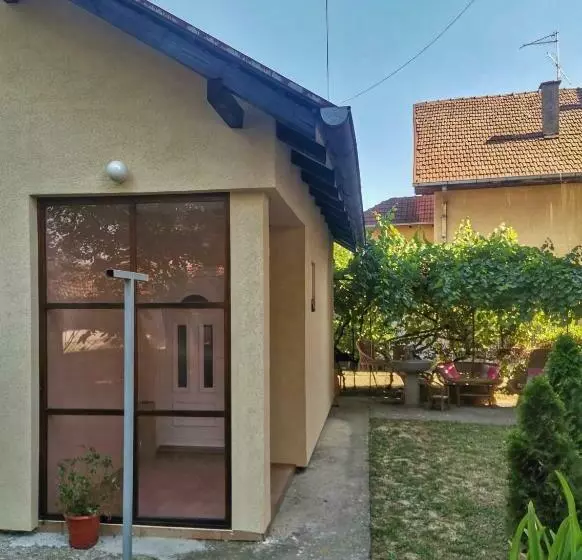 Mm House