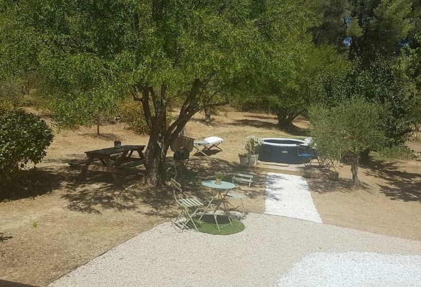 پانسیون Magnifique Cabanon Face Au Garlaban à Aubagne