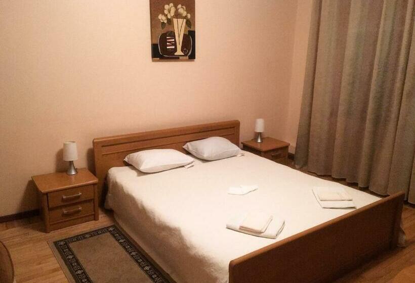 Pension Room In Guest Room Valensija Large Suite