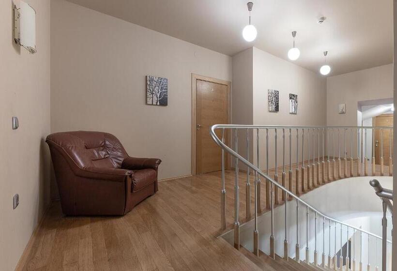 Pension Room In Guest Room Valensija Large Suite