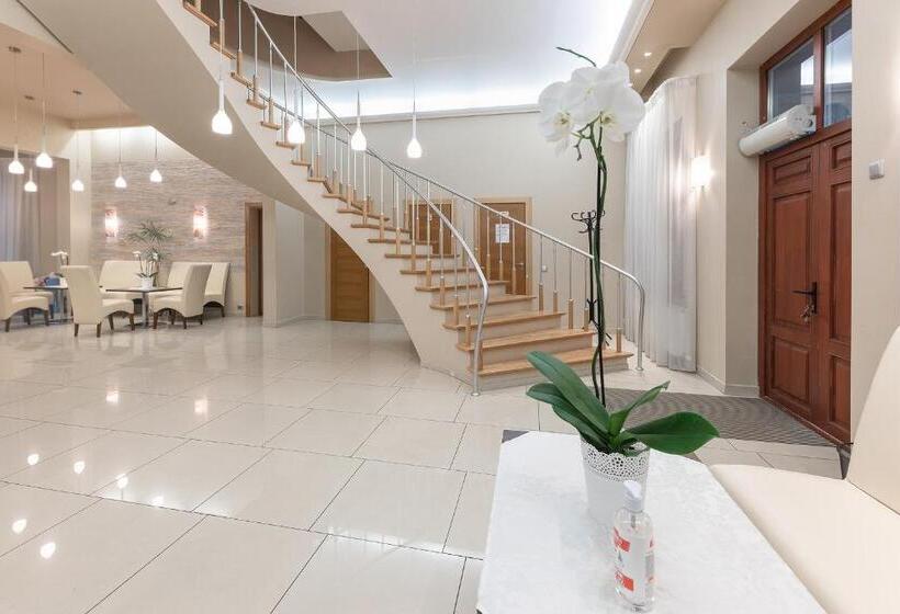 Pension Room In Guest Room Valensija Large Suite