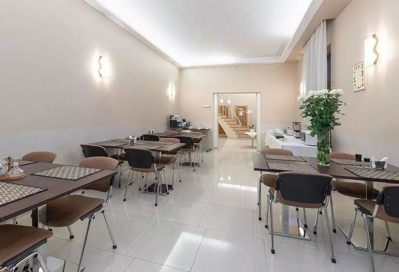 پانسیون Room In Guest Room   Valensija   Apartment For 2 Adults