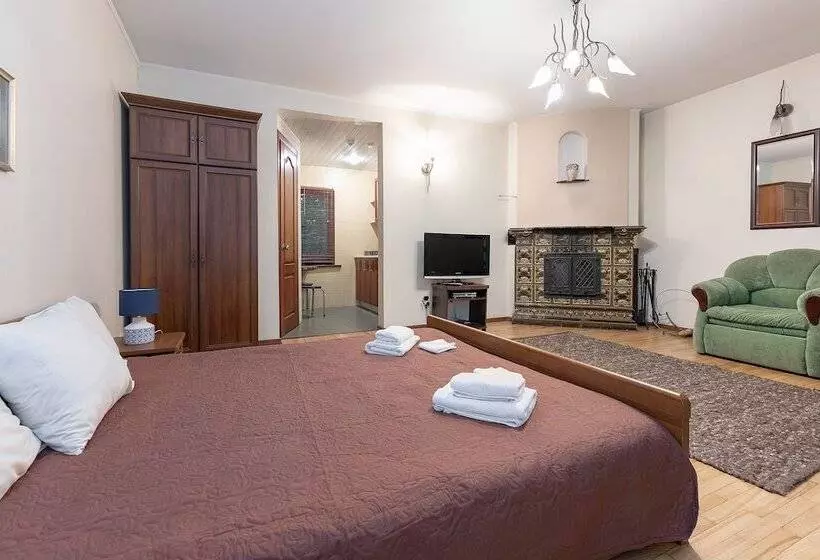 پانسیون Room In Guest Room   Valensija   Apartment For 2 Adults