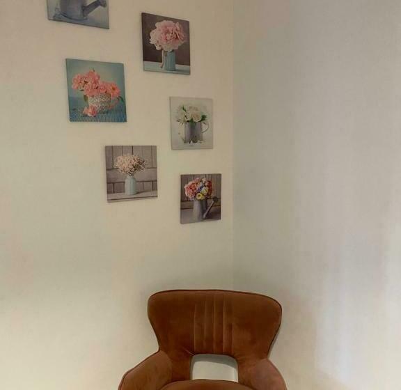 تختخواب و صبحانه Dimora Vandervelden