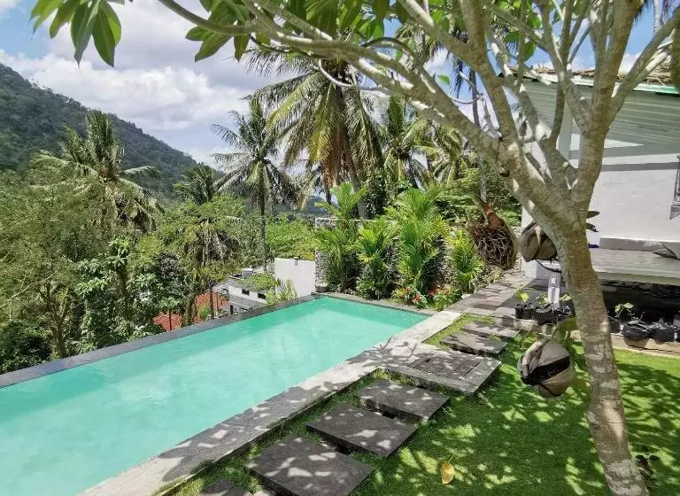 Aamiaismajoitus (B&B) The Jungle Villas