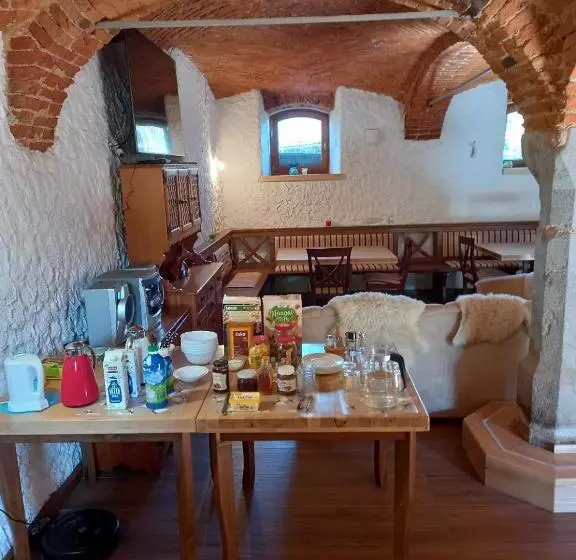 Tubej B&b Family Room