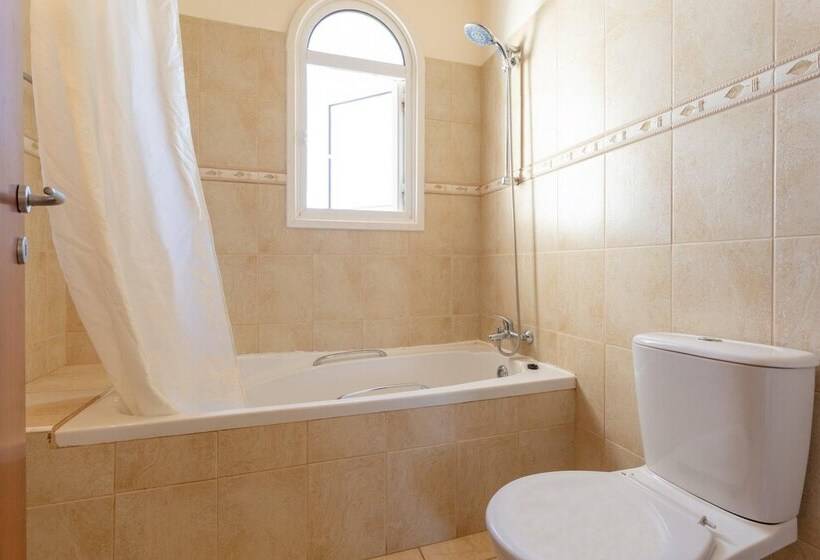 Villa Chryso In Paralimni