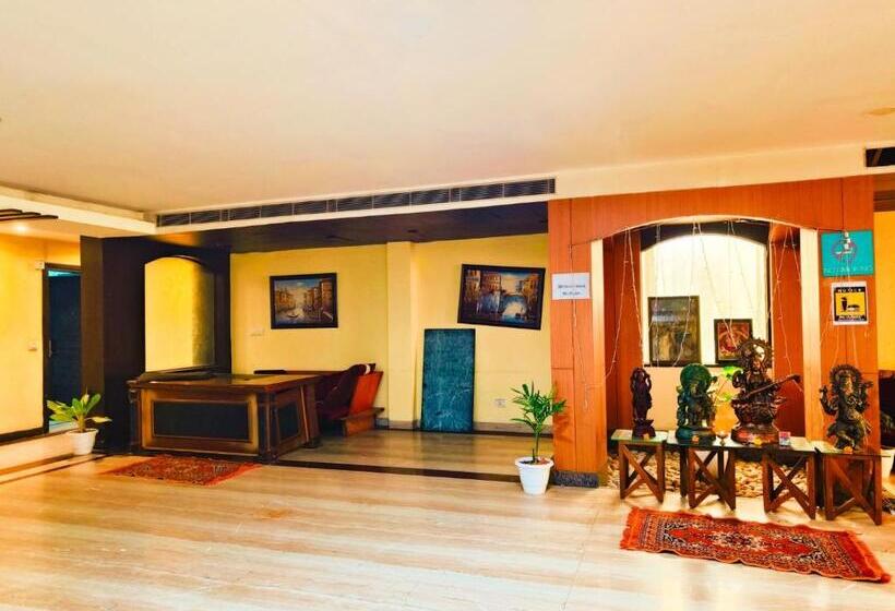 Hotel Billions Kapashera