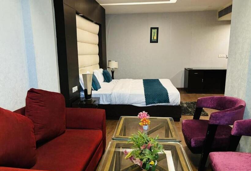 Hotel Billions Kapashera