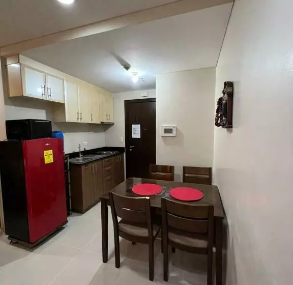 One Palmtree Villas Airport Condo