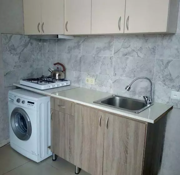 پانسیون Gldani House