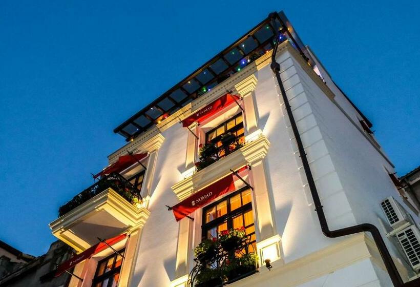 Pensjonat Nomad Studios, Kapana