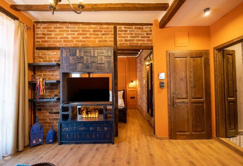 Pensjonat Nomad Studios, Kapana