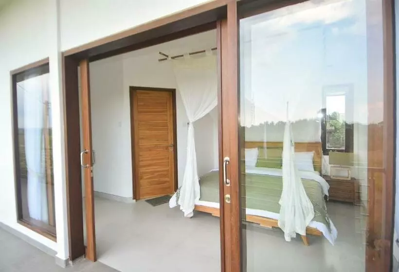 ベッドアンドブレックファースト Three Palms Surf & Stay Medewi