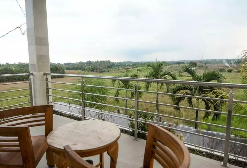 ベッドアンドブレックファースト Three Palms Surf & Stay Medewi