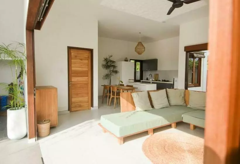 ベッドアンドブレックファースト Three Palms Surf & Stay Medewi