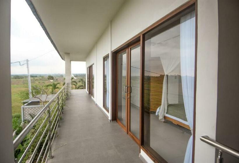 ベッドアンドブレックファースト Three Palms Surf & Stay Medewi