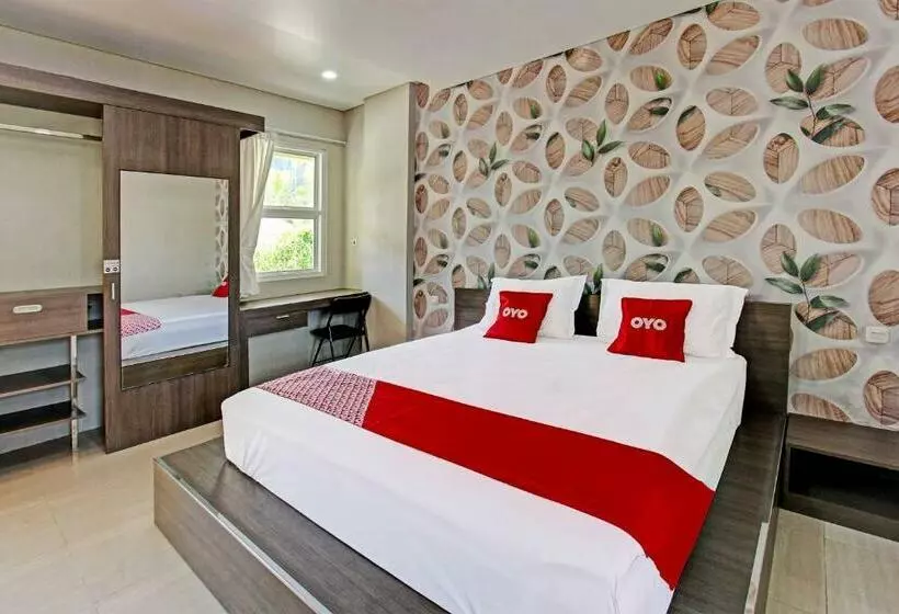 ホテル Capital O 91384 Rintaka Residence