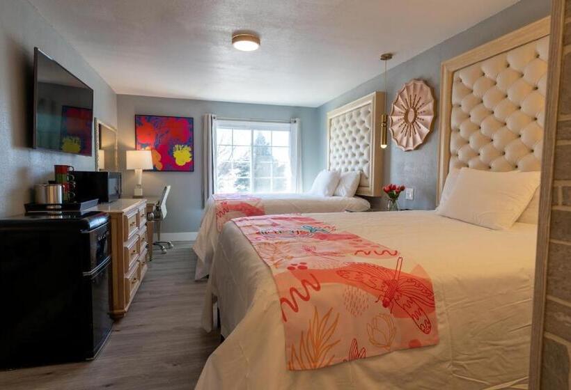 فندق Dragonfly Inn & Suites