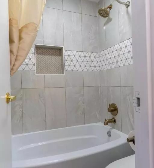 Hotelli Dragonfly Inn & Suites