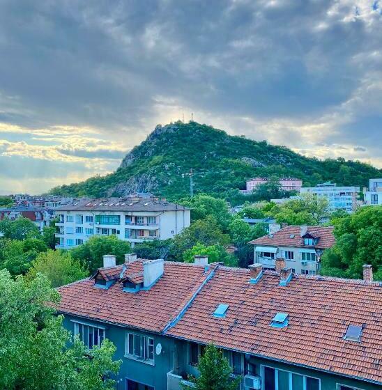 Luxury Apartments Ivon