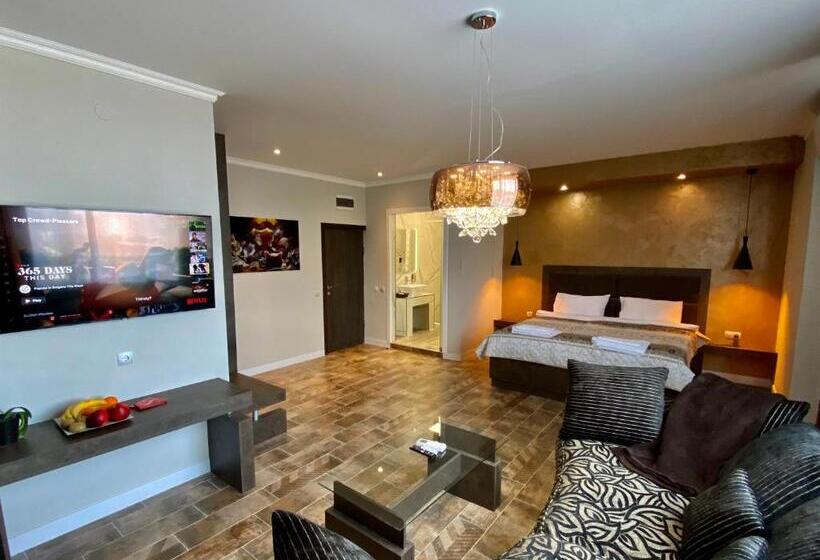 Luxury Apartments Ivon