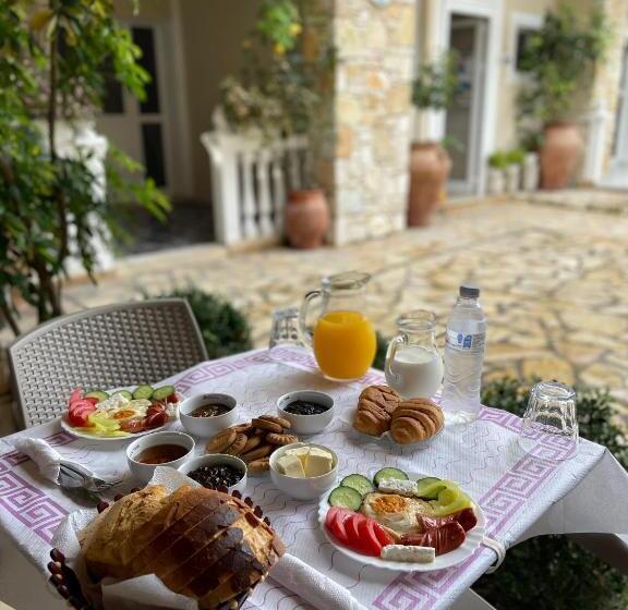 Pension (Hôtel basse catégorie) Arial Trinity Suites