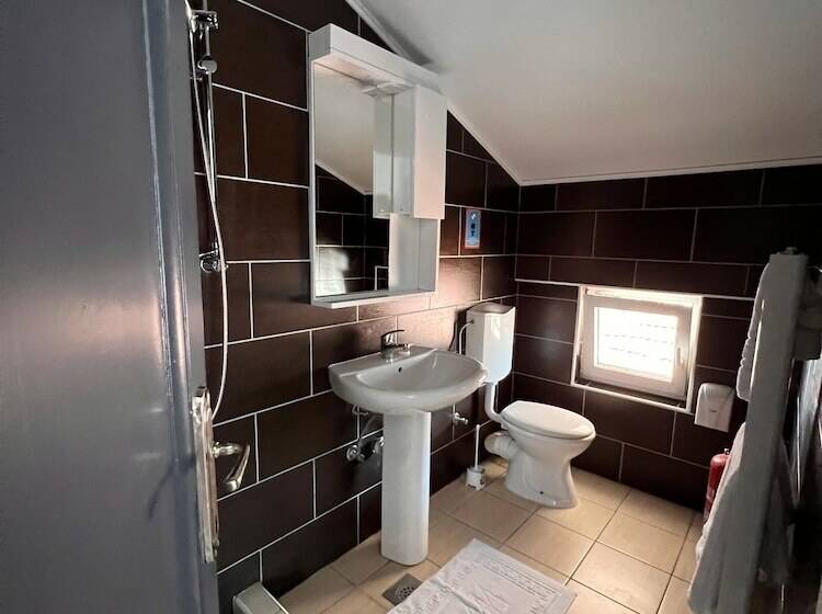 تختخواب و صبحانه Begić