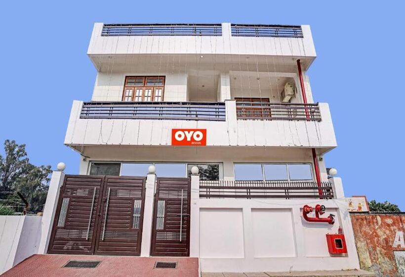 هتل Flagship Visitor Guest House